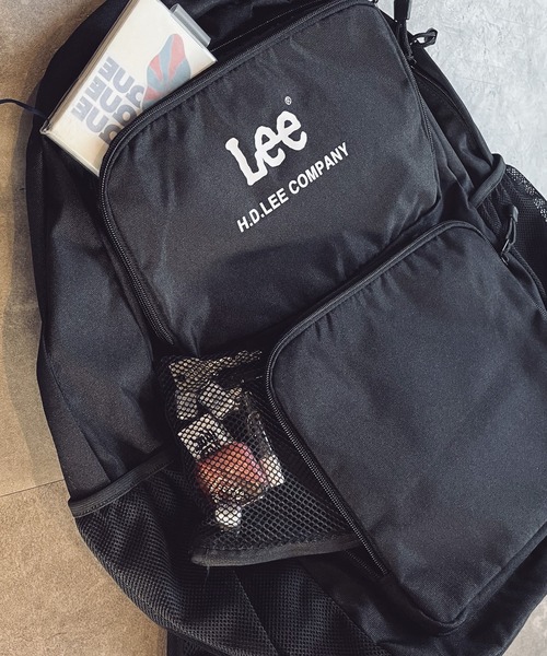 Lee（リー）の「Lee/リー 大容量 撥水 ファンクショナル デイパック リュック（バックパック/リュック・レディース・ブラック・FREE）」の2枚目の写真