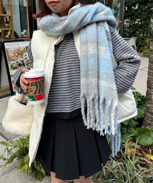 nemne store(ネンネストア)の「【低身長サイズあり】柄ジャガードショートニットトップス(ニット/セーター・レディース・ブラック/レッド/ブルー・SMALL/MEDIUM)」の2枚目の写真
