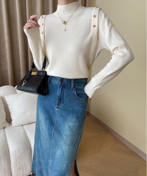 kirakiraShop(キラキラショップ)の「メタルボタン フレンチ スリーブ タートルニット(ニット/セーター・レディース・ブラック/オフホワイト・FREE)」の3枚目の写真