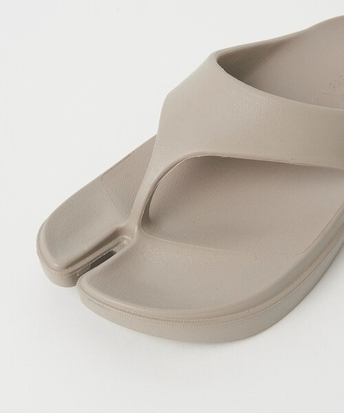 PAES（ペイズ）の「＜PAES＞FLIPFLOP タビサンダル（サンダル・レディース・モカ/ブラック/ホワイト/ベージュ・36/37/35）」の22枚目の写真