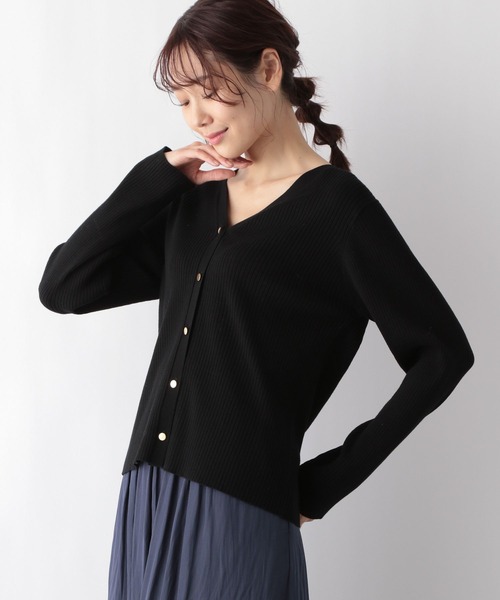 GLOBAL WORK（グローバルワーク）の「洗えるコンパクトVネックカーディガン/MATINEE LINE/991801（カーディガン/ボレロ・レディース・オフホワイト/イエロー/ブラック/ブルー・MEDIUM/LARGE）」の5枚目の写真
