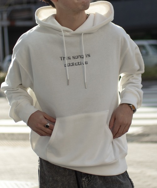 Revo.（レボ）の「ガールイラスト バックプリント オーバーサイズ 裏毛 プルオーバーパーカー ワンポイント刺繍（パーカー・メンズ・ライトブルー/ブラック/オフホワイト・L/M）」の15枚目の写真