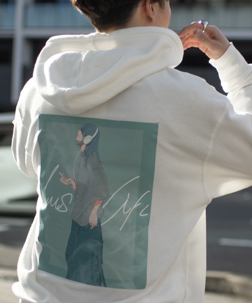 Revo.（レボ）の「ガールイラスト バックプリント オーバーサイズ 裏毛 プルオーバーパーカー ワンポイント刺繍（パーカー・メンズ・ライトブルー/ブラック/オフホワイト・L/M）」の13枚目の写真