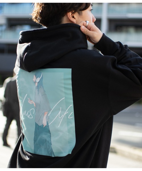 Revo.（レボ）の「ガールイラスト バックプリント オーバーサイズ 裏毛 プルオーバーパーカー ワンポイント刺繍（パーカー・メンズ・ライトブルー/ブラック/オフホワイト・L/M）」の17枚目の写真
