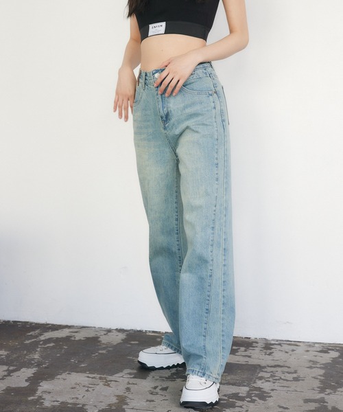ENVYM(アンビー)の「サイドラインストレートデニム(デニムパンツ・レディース・ブルー/ネイビー・SMALL/MEDIUM)」の9枚目の写真