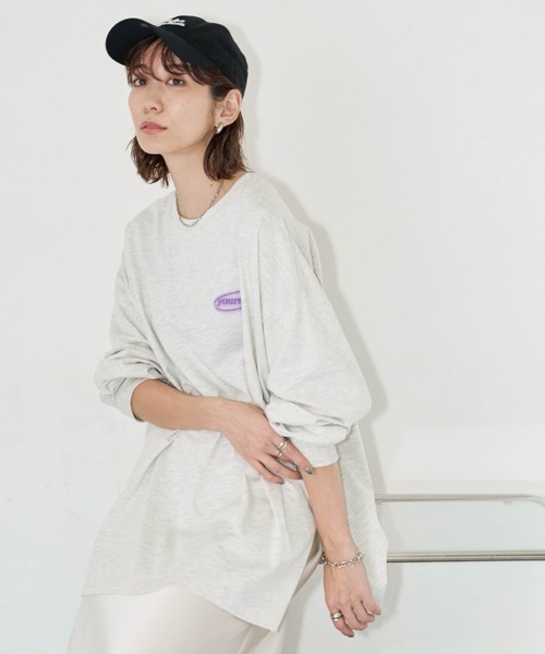 Auntie Rosa Holiday（アンティローザホリデー）の「ネオンロゴプリントロンT（Tシャツ/カットソー・レディース・ネイビー/ナチュラル/オフホワイト・FREE）」の6枚目の写真