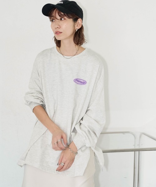 Auntie Rosa Holiday（アンティローザホリデー）の「ネオンロゴプリントロンT（Tシャツ/カットソー・レディース・ネイビー/ナチュラル/オフホワイト・FREE）」の4枚目の写真
