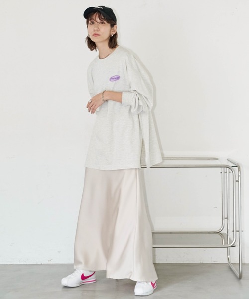 Auntie Rosa Holiday（アンティローザホリデー）の「ネオンロゴプリントロンT（Tシャツ/カットソー・レディース・ネイビー/ナチュラル/オフホワイト・FREE）」の10枚目の写真