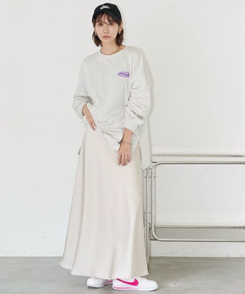Auntie Rosa Holiday（アンティローザホリデー）の「ネオンロゴプリントロンT（Tシャツ/カットソー・レディース・ネイビー/ナチュラル/オフホワイト・FREE）」の11枚目の写真
