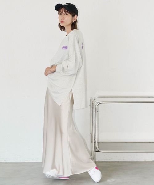 Auntie Rosa Holiday（アンティローザホリデー）の「ネオンロゴプリントロンT（Tシャツ/カットソー・レディース・ネイビー/ナチュラル/オフホワイト・FREE）」の13枚目の写真