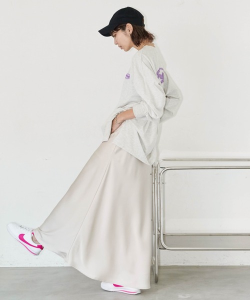 Auntie Rosa Holiday（アンティローザホリデー）の「ネオンロゴプリントロンT（Tシャツ/カットソー・レディース・ネイビー/ナチュラル/オフホワイト・FREE）」の15枚目の写真
