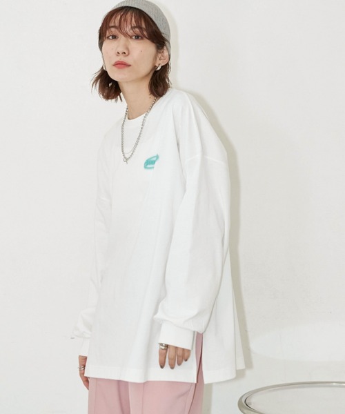 Auntie Rosa Holiday（アンティローザホリデー）の「ネオンロゴプリントロンT（Tシャツ/カットソー・レディース・ネイビー/ナチュラル/オフホワイト・FREE）」の17枚目の写真