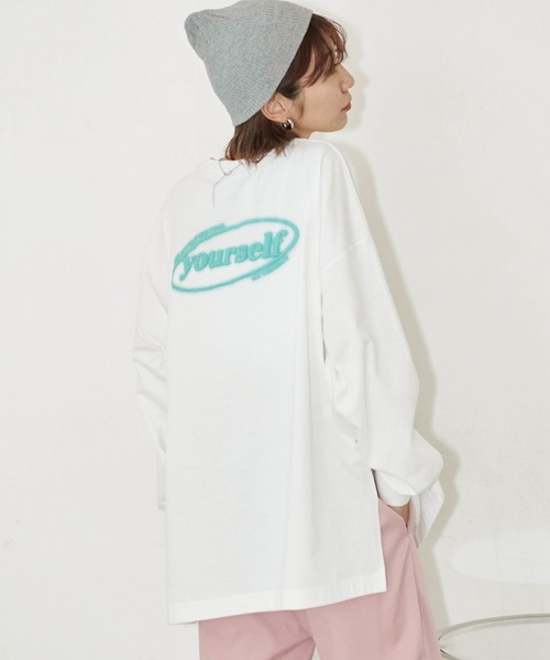 Auntie Rosa Holiday（アンティローザホリデー）の「ネオンロゴプリントロンT（Tシャツ/カットソー・レディース・ネイビー/ナチュラル/オフホワイト・FREE）」の19枚目の写真