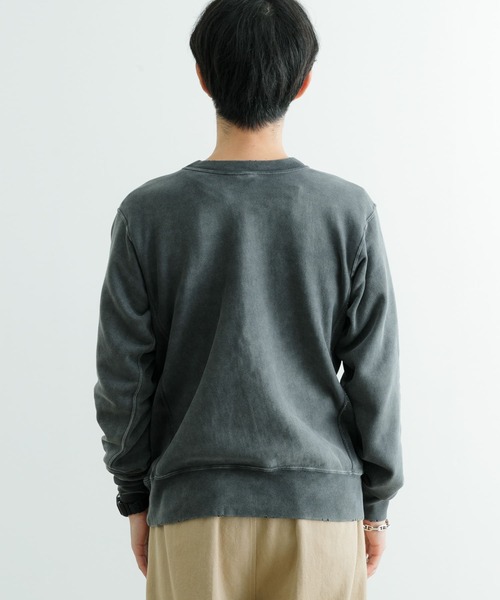 Champion(チャンピオン)の「Champion RW Crew Neck Sweat Z013(スウェット・メンズ・ブラック/グレー/グリーン/ネイビー・LARGE/MEDIUM)」の13枚目の写真