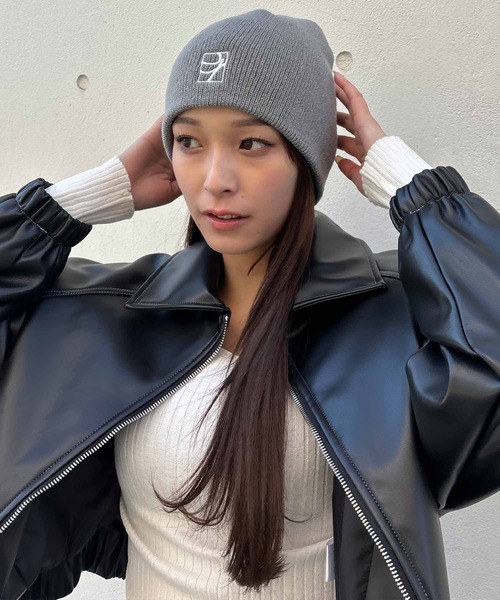 ENVYM(アンビー)の「ベーシックビーニー(ニットキャップ/ビーニー・レディース・グレー/ブラック・FREE)」の9枚目の写真