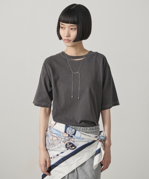 AIC.（エーアイシー）の「ピグメント加工カットアウトダメージTシャツ（Tシャツ/カットソー・レディース・チャコールグレー/オフホワイト/ネイビー/ブラウン・FREE）」の20枚目の写真