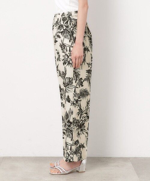 OPAQUE.CLIP(オペークドットクリップ)の「◆ボタニカルプリントイージーパンツ【洗濯機洗い可】(その他パンツ・レディース・ホワイト系3/チャコール・38/42/40)」の12枚目の写真