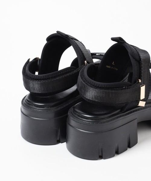 BAYFLOW（ベイフロー）の「[キレイめスポサン]厚底テープスポーツサンダル（サンダル・レディース・ベージュ/ブラック・MEDIUM/LARGE）」の21枚目の写真