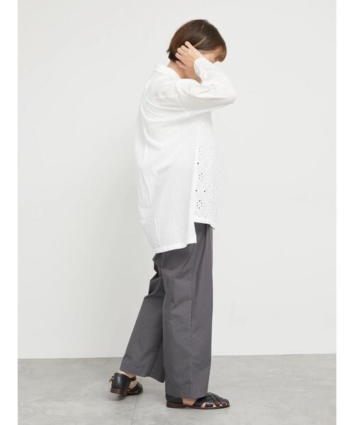 sm2rhythm（サマンサモスモスリズム）の「カットワーク刺繍シアーチュニック（シャツ/ブラウス・レディース・ブルー/オフホワイト/ブラック・F）」の12枚目の写真