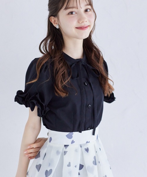 tocco closet（トッコ　クローゼット）の「コットンライクホイップフリルボウタイリボンブラウス（シャツ/ブラウス・レディース・ライトブルー/オフホワイト/ブラック・M）」の2枚目の写真
