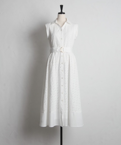 tocco closet(トッコ クローゼット)の「ベルト付き花釦フラワーコットンレースシャツワンピース(シャツワンピース・レディース・オフホワイト/グレイッシュブルー・M)」の12枚目の写真