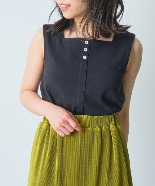 COHINA ボタンデザインボトルネックトップス ベージュ 未使用品 セール】カップ付きテレコタンクトップ 【低身長・小柄女性