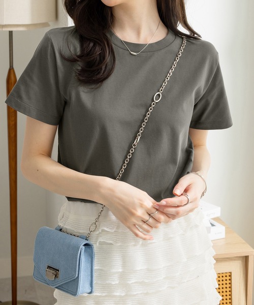 CHAN ME(チャンミ)の「綿100%クルーネックTシャツ(Tシャツ/カットソー・レディース・チャコールグレー/ブラック/ライトブルー/イエロー/ホワイト/ピンク・MEDIUM/LARGE/X-LARGE)」の3枚目の写真