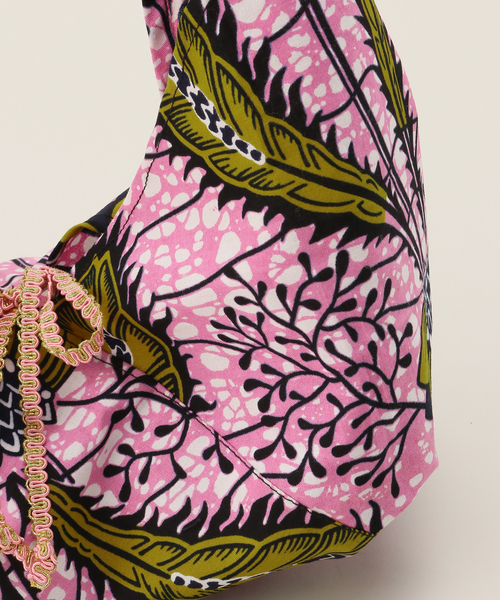 B.C STOCK（ベーセーストック）の「AFRICAN SQUARE/アフリカンスクエア 別注 パーニュギャザーハンドルBAG（ショルダーバッグ・レディース・ブラウン/ネイビー/ピンク・FREE）」の15枚目の写真