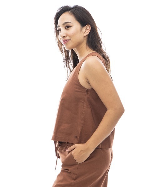 BILLABONG（ビラボン）の「BILLABONG レディース 【CHILLWEAR】 LINEN COTTON WOVEN TANK 【2024年夏モデル】/ビラボンリネンコットンタンク（タンクトップ・レディース・マルチ/アイボリー/ブラウン・MEDIUM/LARGE）」の16枚目の写真