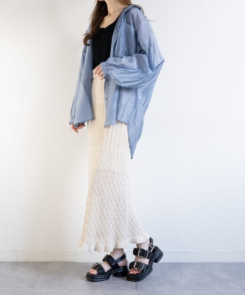 Fabby fabby(ファビィーファビィー)の「厚底ギャザー2ベルト金具サンダル(サンダル・レディース・ブラック/オフホワイト・SMALL/MEDIUM/LARGE)」の6枚目の写真