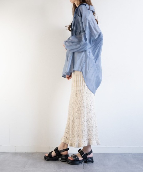 Fabby fabby(ファビィーファビィー)の「厚底ギャザー2ベルト金具サンダル(サンダル・レディース・ブラック/オフホワイト・SMALL/MEDIUM/LARGE)」の5枚目の写真