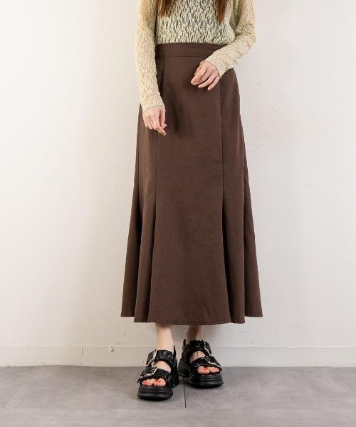 Fabby fabby(ファビィーファビィー)の「厚底ギャザー2ベルト金具サンダル(サンダル・レディース・ブラック/オフホワイト・SMALL/MEDIUM/LARGE)」の12枚目の写真