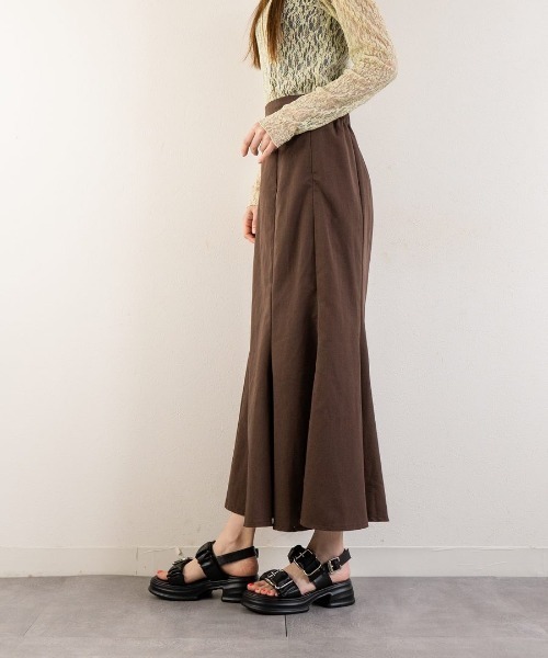 Fabby fabby(ファビィーファビィー)の「厚底ギャザー2ベルト金具サンダル(サンダル・レディース・ブラック/オフホワイト・SMALL/MEDIUM/LARGE)」の14枚目の写真
