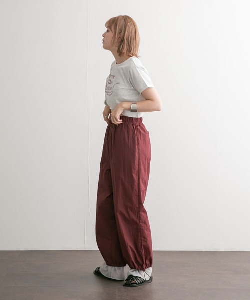 KBF（ケイビーエフ）の「フロントオープンロゴTEE（Tシャツ/カットソー・レディース・グレー/オフホワイト・ONE）」の11枚目の写真