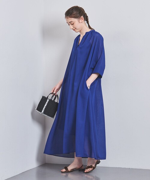 UNITED ARROWS（ユナイテッドアローズ）の「ASAMI ドルマン スキッパー ワンピース（ワンピース・レディース・ブラック/ベージュ/ロイヤルブルー・38/36）」の3枚目の写真