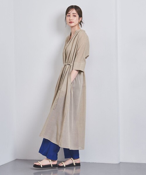 UNITED ARROWS（ユナイテッドアローズ）の「ASAMI ドルマン スキッパー ワンピース（ワンピース・レディース・ブラック/ベージュ/ロイヤルブルー・38/36）」の7枚目の写真