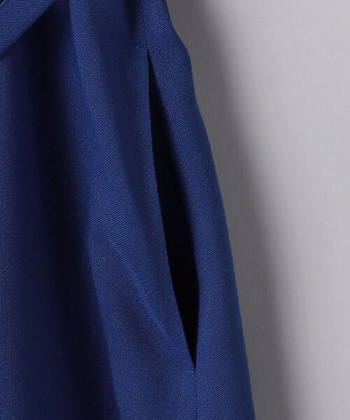 UNITED ARROWS（ユナイテッドアローズ）の「ASAMI ドルマン スキッパー ワンピース（ワンピース・レディース・ブラック/ベージュ/ロイヤルブルー・38/36）」の19枚目の写真