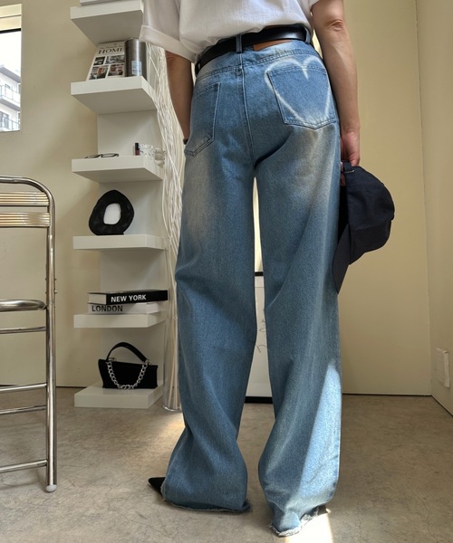 ULEULA（ウルア）の「ハートブリーチデニムルーズパンツ（デニムパンツ・レディース・ブルー・LARGE/MEDIUM）」の9枚目の写真