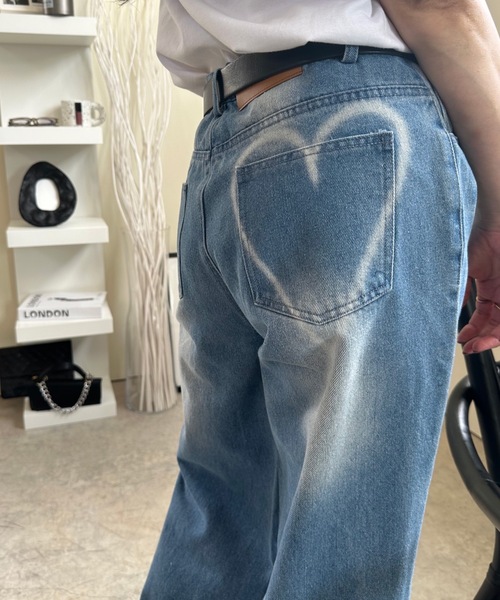 ULEULA（ウルア）の「ハートブリーチデニムルーズパンツ（デニムパンツ・レディース・ブルー・LARGE/MEDIUM）」の14枚目の写真