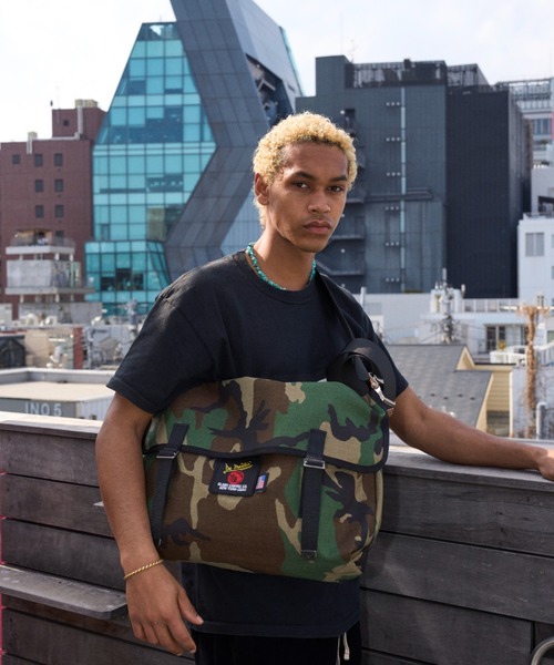 De Martini（ディ マティーニ）の「De Martini MESSENGERBAG