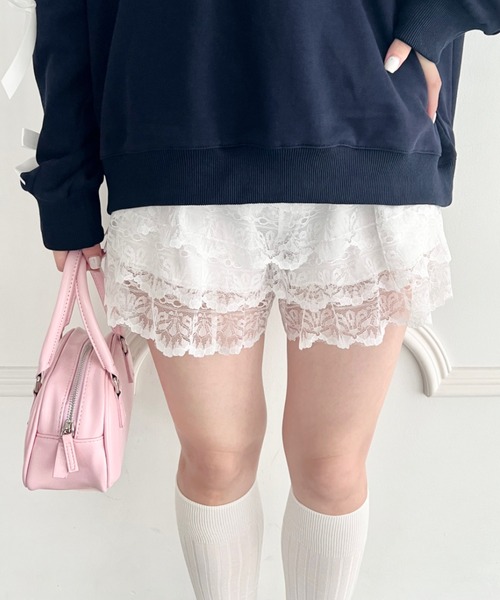 Loueme(ルエム)の「ティアードレースショートパンツ(その他パンツ・レディース・ホワイト/ブラック・FREE)」の3枚目の写真