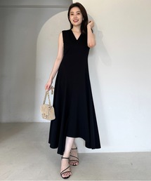 アシメヘムVネックカットワンピースを使った人気ファッション