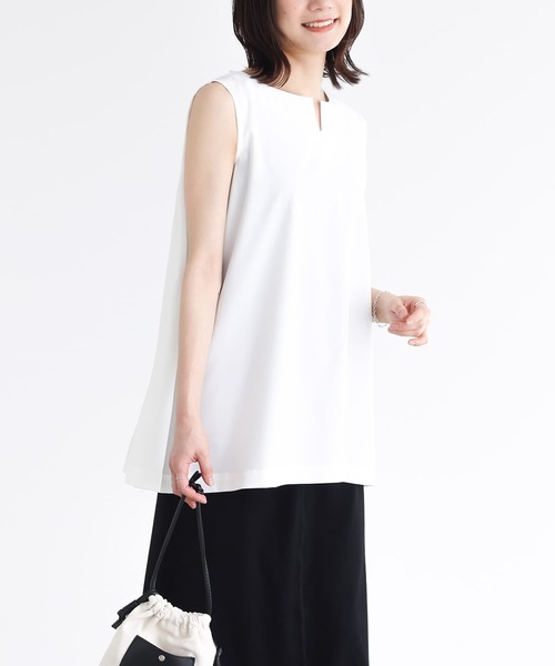 n'OrLABEL(ノアールレーベル)の「変形フレアノースリーブカットソー(Tシャツ/カットソー・レディース・ブルー/オフホワイト/ブラック・2/1)」の21枚目の写真