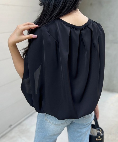 MODE ROBE(モードローブ)の「ケープマントノースリーブトップス(Tシャツ/カットソー・レディース・ホワイト/ブラック・FREE)」の6枚目の写真