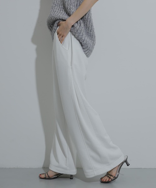 SENSE OF PLACE by URBAN RESEARCH（センスオブプレイスバイアーバンリサーチ）の「サイドパネルスウェットパンツ（スウェットパンツ・レディース・ネイビー/グレー/オフホワイト・ONE）」の2枚目の写真