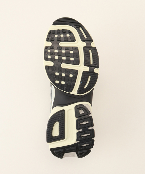 NIKE（ナイキ）の「*【NIKE/ ナイキ】V2K Run(Silver)（スニーカー・レディース・シルバー・23cm/24cm/25cm/26cm）」の21枚目の写真