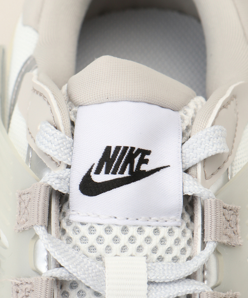 NIKE（ナイキ）の「*【NIKE/ ナイキ】V2K Run(Silver)（スニーカー・レディース・シルバー・23cm/24cm/25cm/26cm）」の20枚目の写真