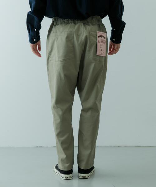 ITEMS URBANRESEARCH（アイテムズ アーバンリサーチ）の「ハイストレッチ リラックスパンツ（その他パンツ・メンズ・ブラック/カーキ/インディゴブルー/ベージュ・MEDIUM/SMALL/LARGE）」の14枚目の写真