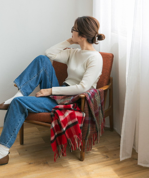 URBAN RESEARCH DOORS（アーバンリサーチドアーズ）の「『UR GREEN』ボートネックワイドリブニット（ニット/セーター・レディース・オレンジ系その他/アイボリー/ブラック・MEDIUM）」の11枚目の写真