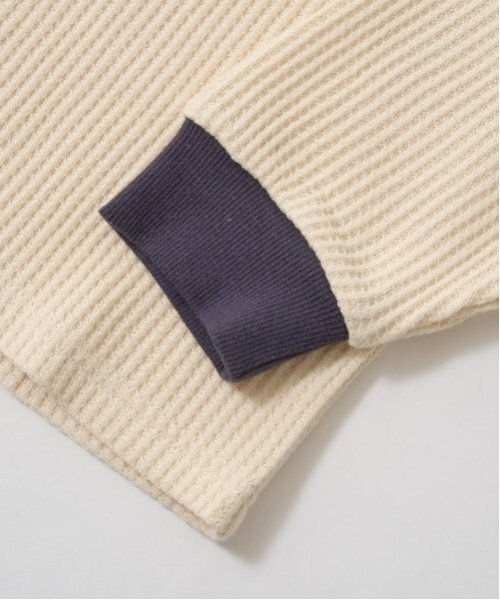 b・ROOM(ビールーム)の「【ふわふワッフル】バイカラートップス(Tシャツ/カットソー・キッズ・ライトカーキ/アイボリー/ブルーグレー/トップグレー・100cm/110cm/120cm/130cm/140cm/150cm)」の10枚目の写真